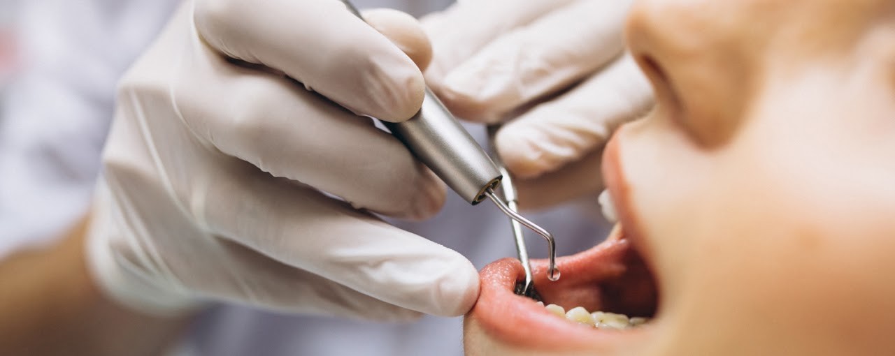 Smile Crafters: Transformative Artistry by Cosmetic Dentistry Maestros